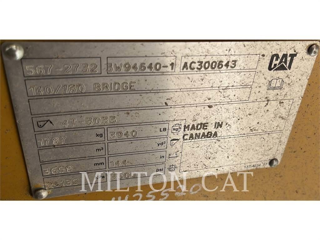 CAT 140 MASTLESS WING 扬雪机