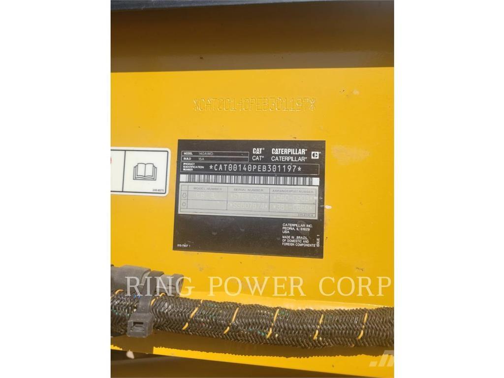 CAT 140AWD CS 平地机/推土机