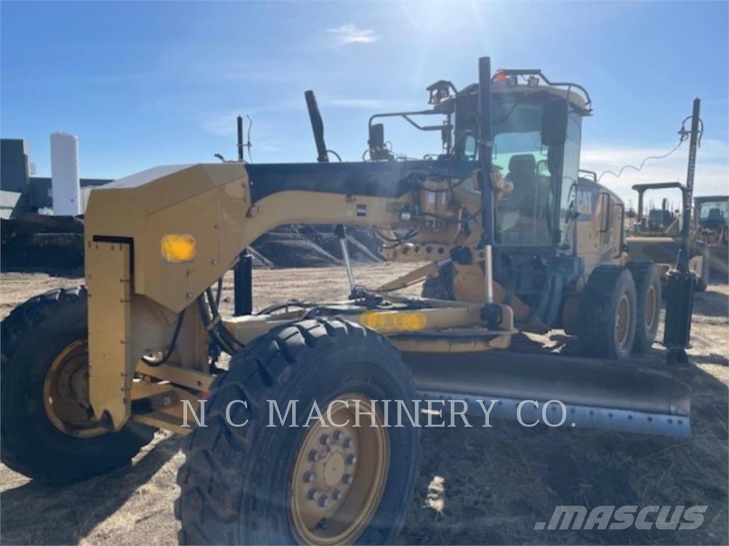 CAT 140M 平地机/推土机