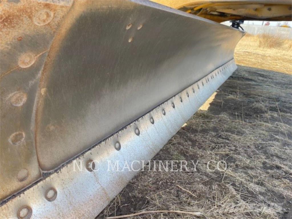 CAT 140M 平地机/推土机