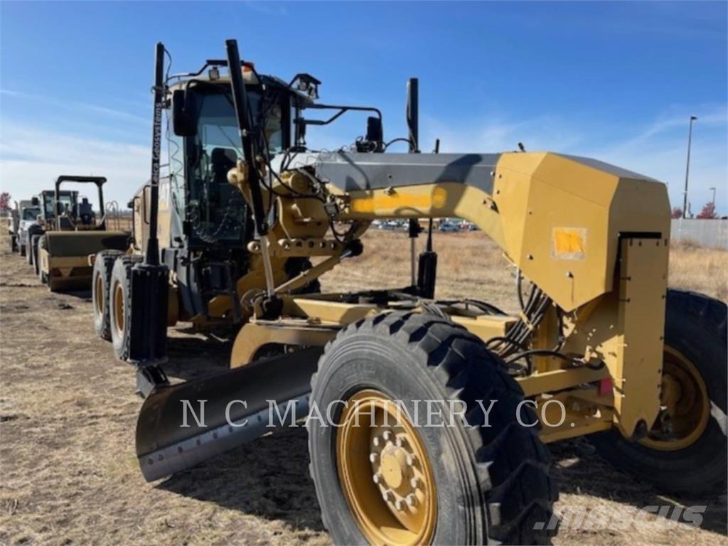 CAT 140M 平地机/推土机