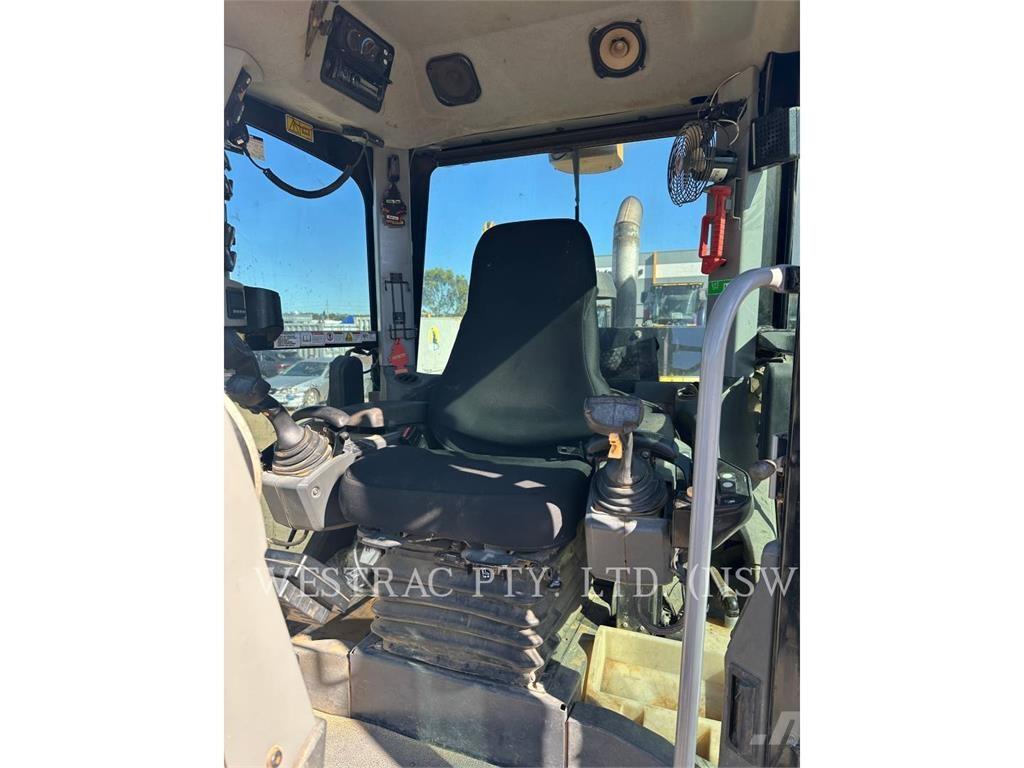 CAT 140M 平地机/推土机