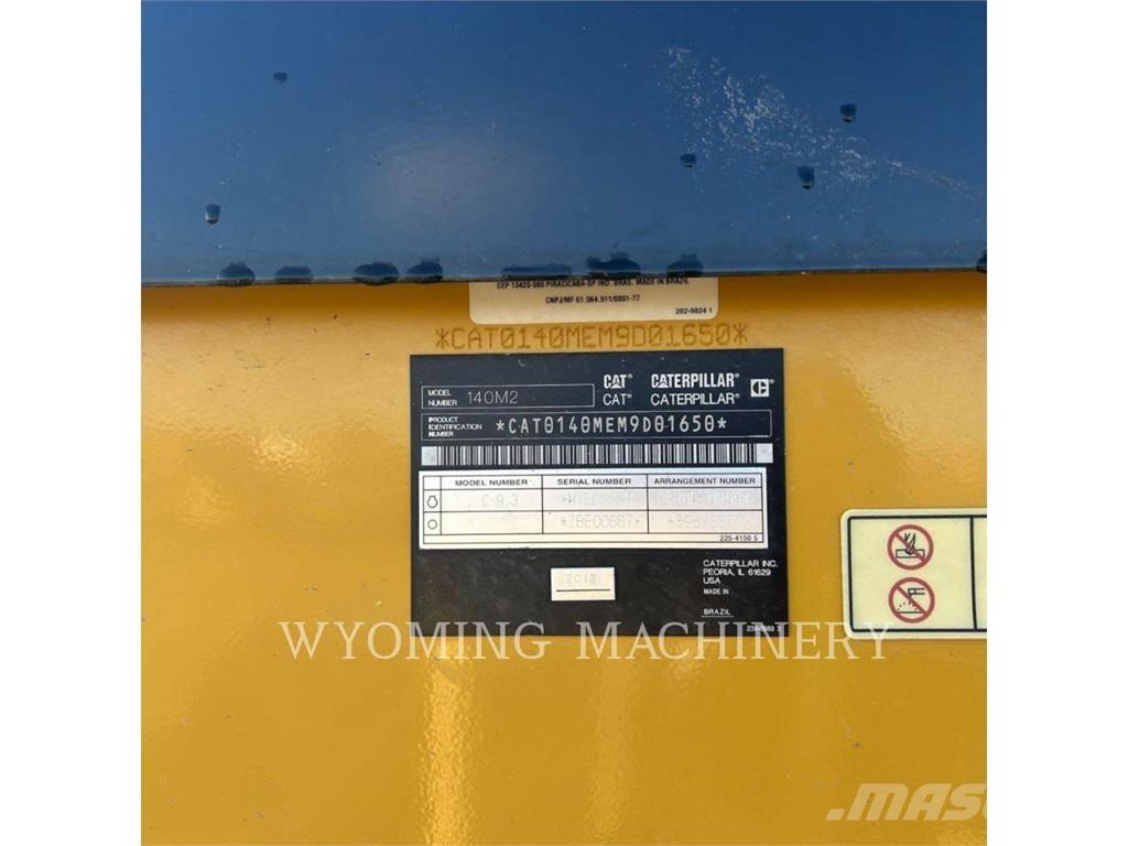 CAT 140M 2 平地机/推土机