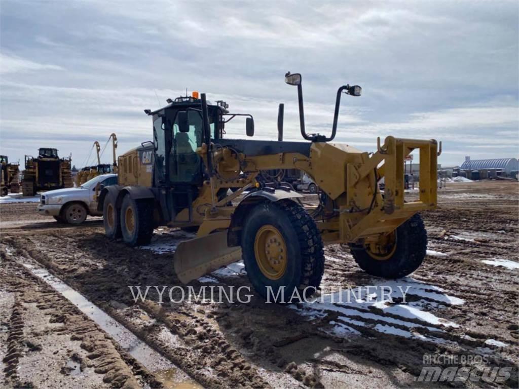 CAT 140M 3 平地机/推土机