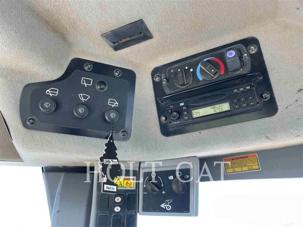 CAT 140M AWD 平地机/推土机