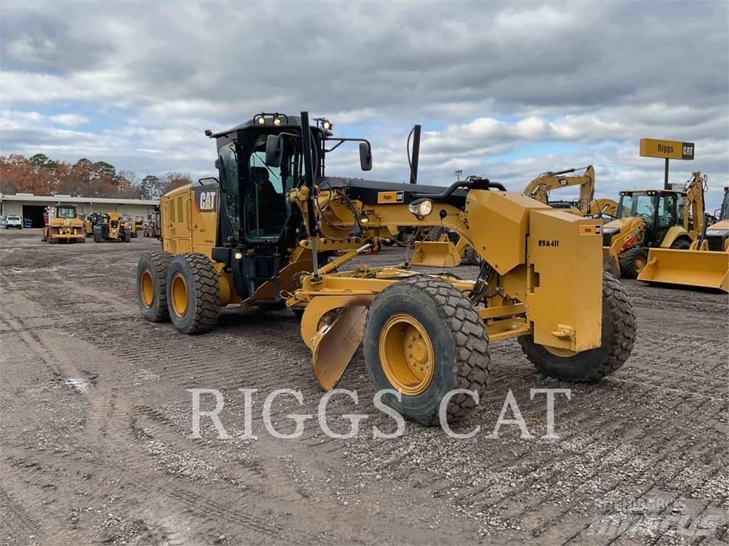 CAT 140M LC17 平地机/推土机