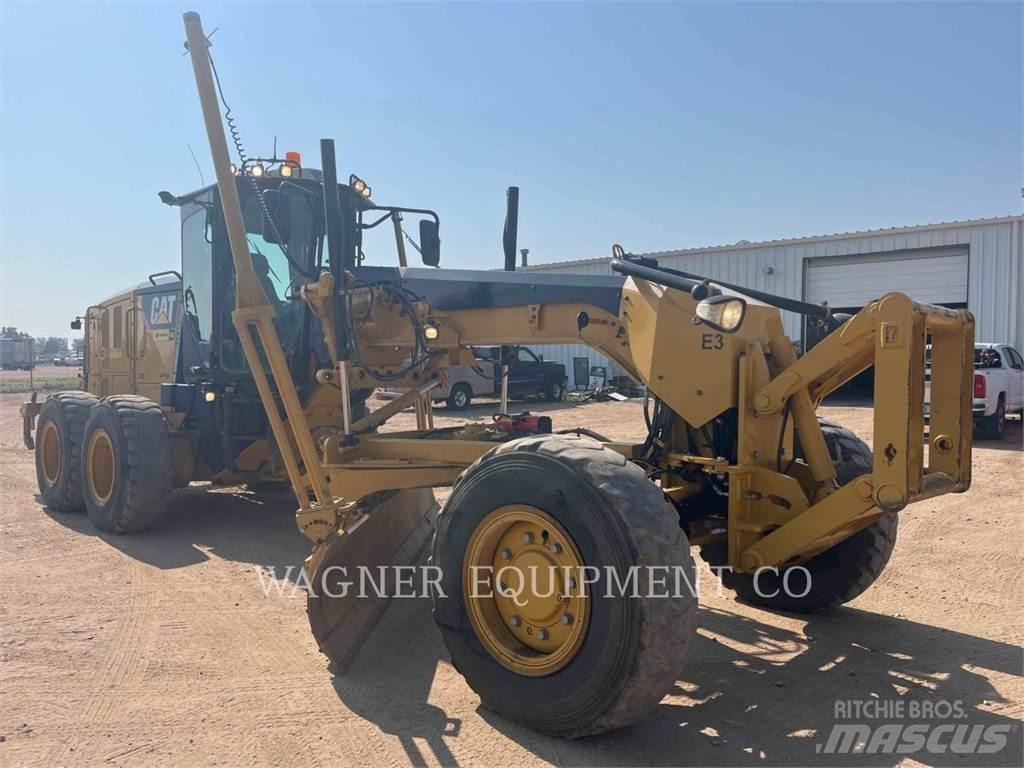 CAT 140M2 AWD 平地机/推土机
