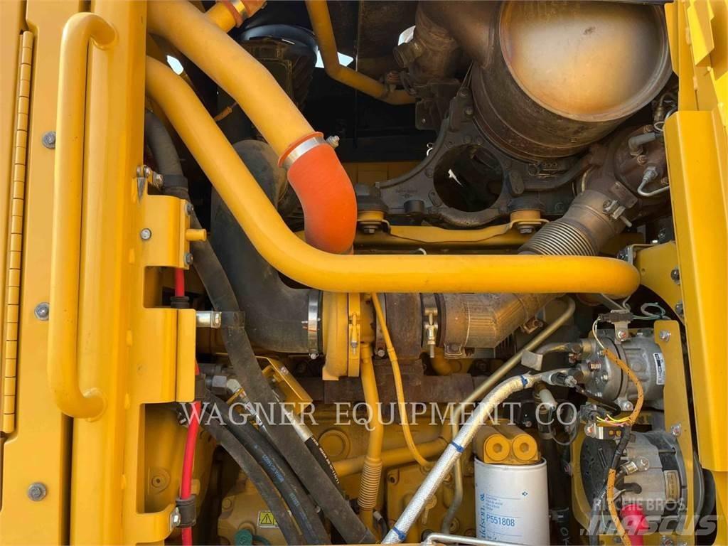CAT 140M2 AWD 平地机/推土机