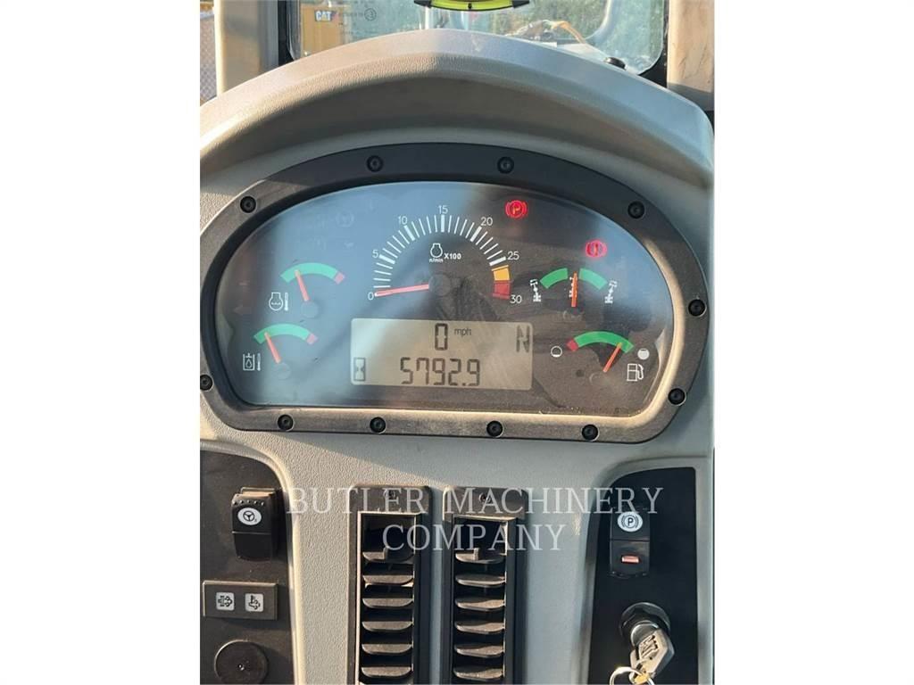 CAT 140M2AWD 平地机/推土机