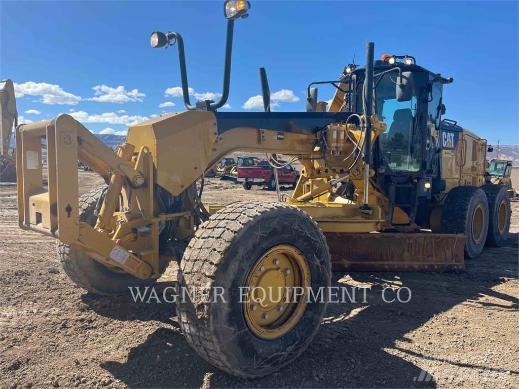 CAT 140M3 AWD 平地机/推土机