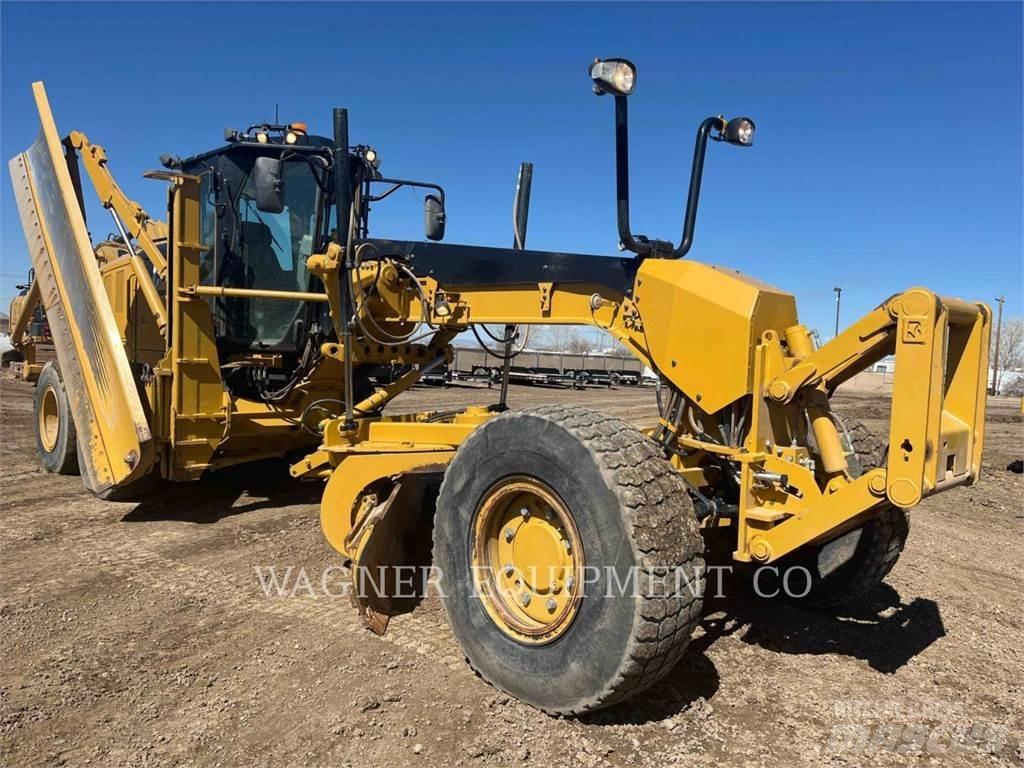 CAT 140M3 AWD 平地机/推土机