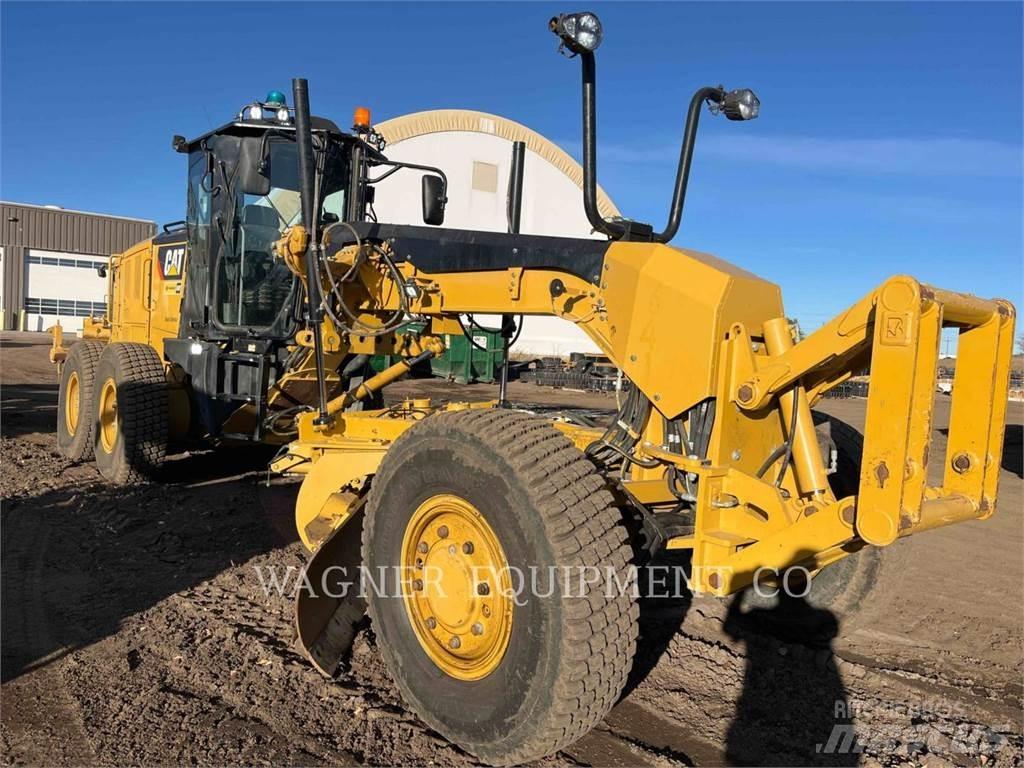 CAT 140M3 AWD 平地机/推土机