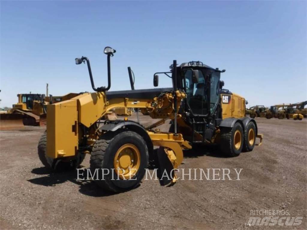CAT 140M3 AWD 平地机/推土机