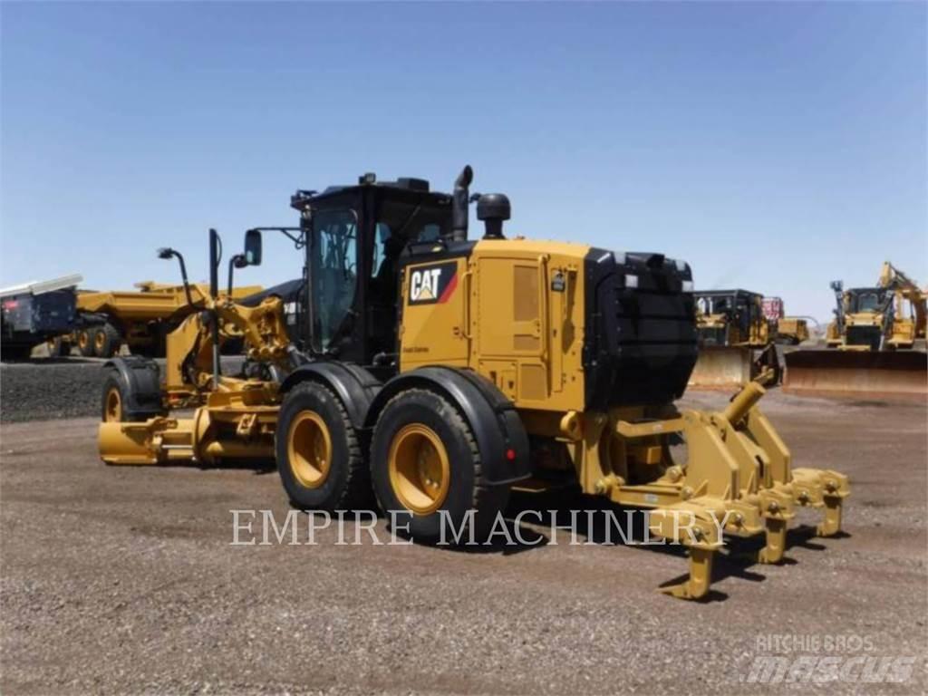 CAT 140M3 AWD 平地机/推土机