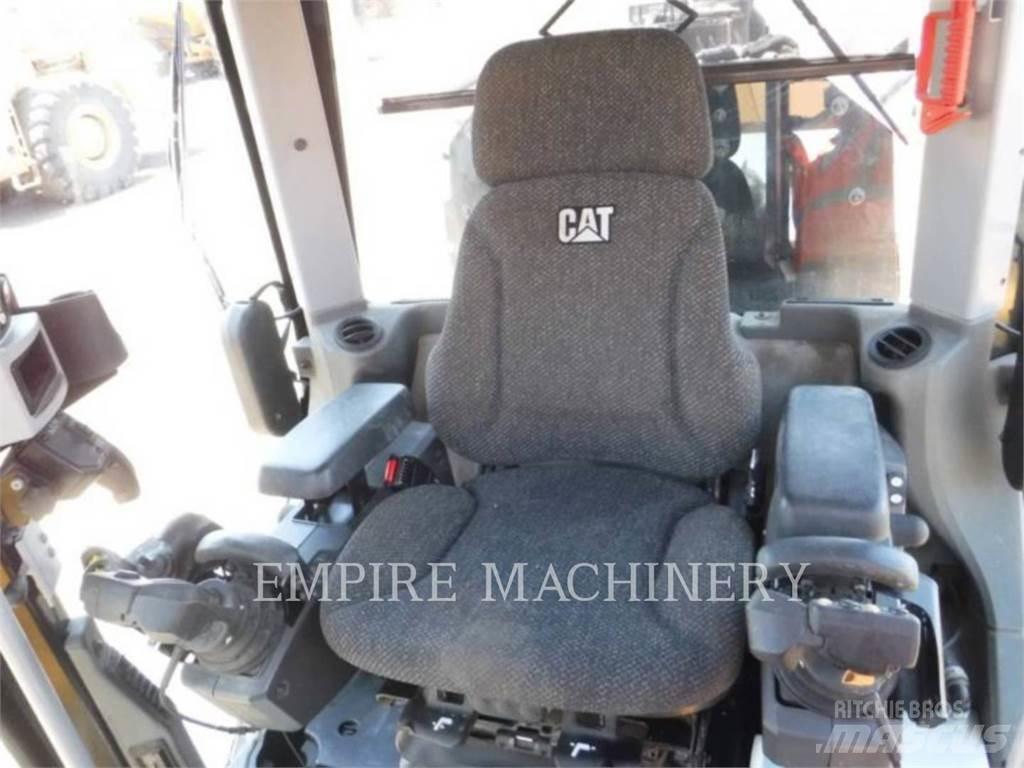 CAT 140M3 AWD 平地机/推土机