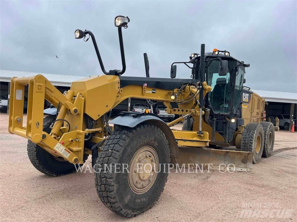 CAT 140M3 AWD 平地机/推土机