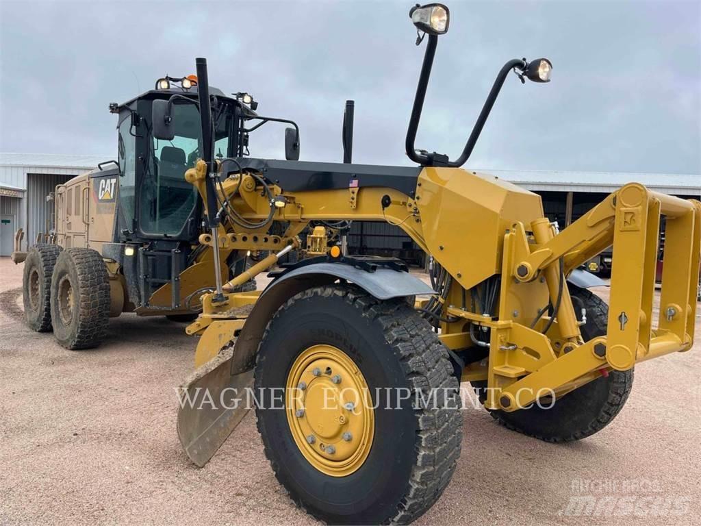 CAT 140M3 AWD 平地机/推土机