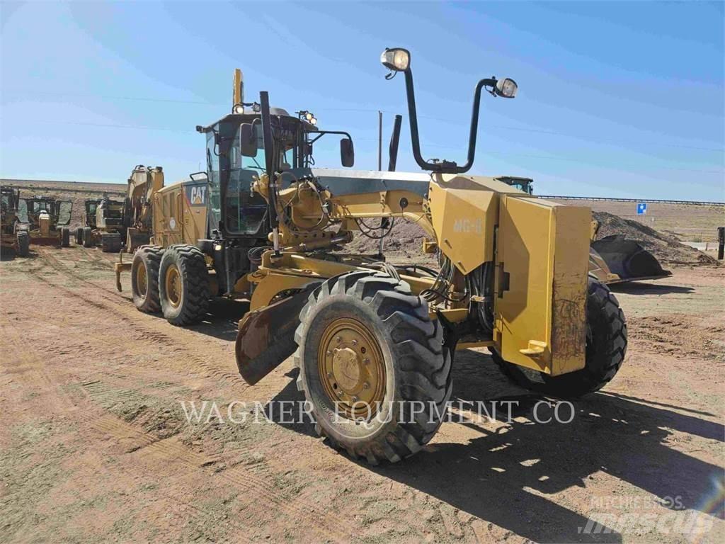 CAT 140M3 AWD 平地机/推土机