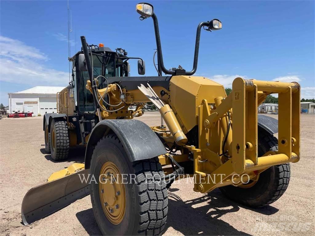 CAT 140M3 AWD 平地机/推土机