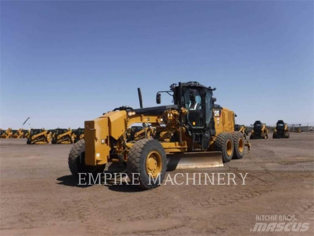 CAT 140M3 AWD 平地机/推土机