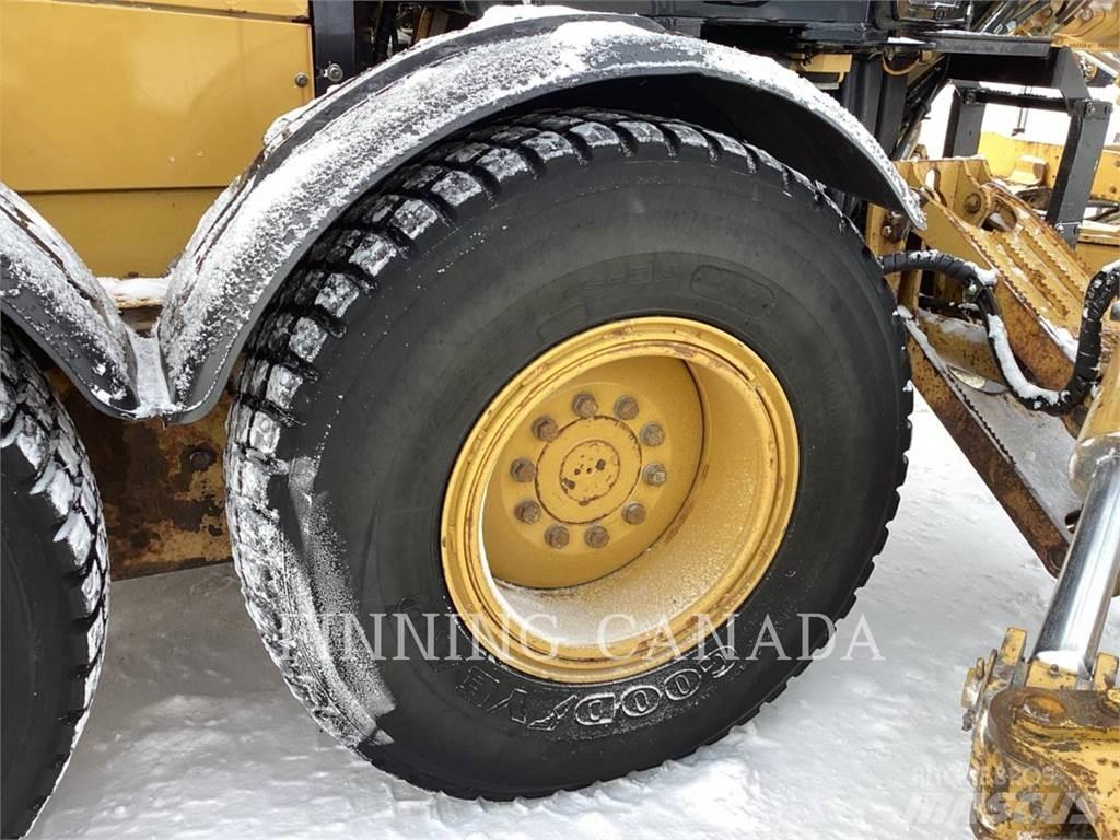 CAT 140M3 AWD 平地机/推土机