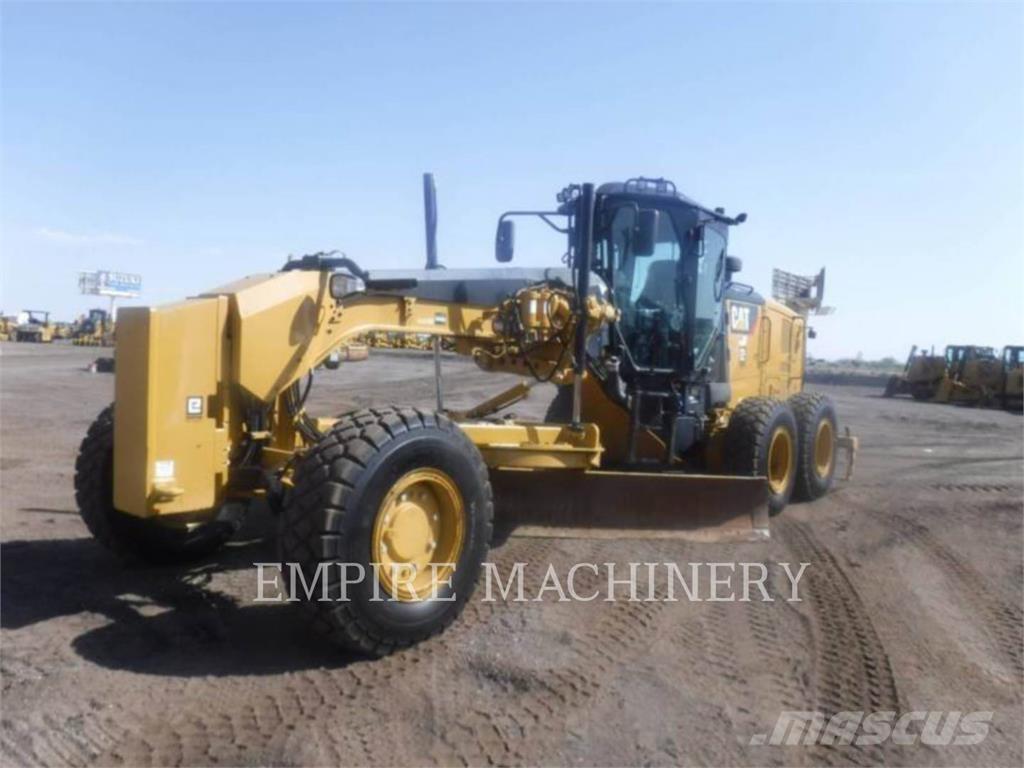 CAT 140M3 AWD 平地机/推土机