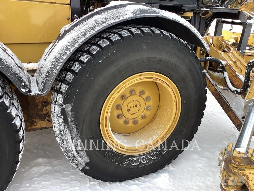 CAT 140M3 AWD 平地机/推土机