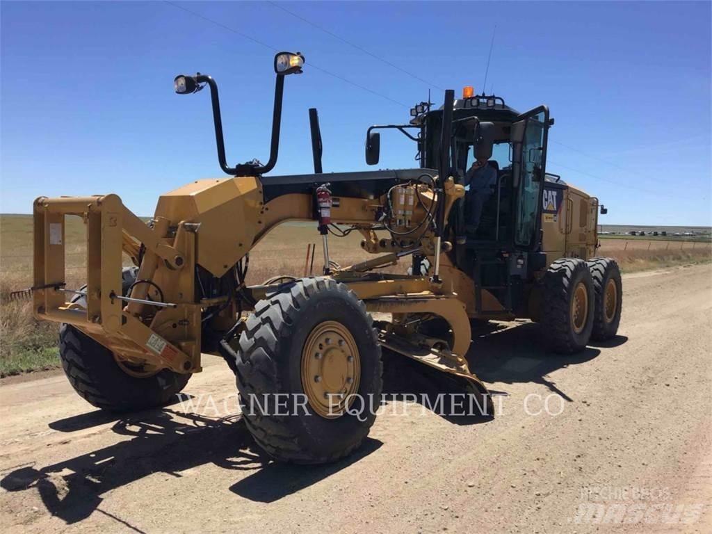 CAT 140M3 AWD 平地机/推土机