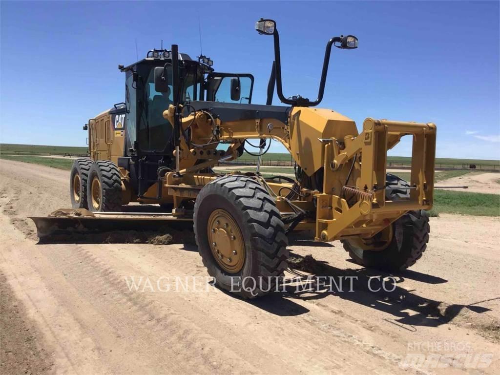 CAT 140M3 AWD 平地机/推土机