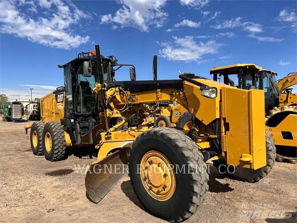 CAT 140M3 AWD 平地机/推土机