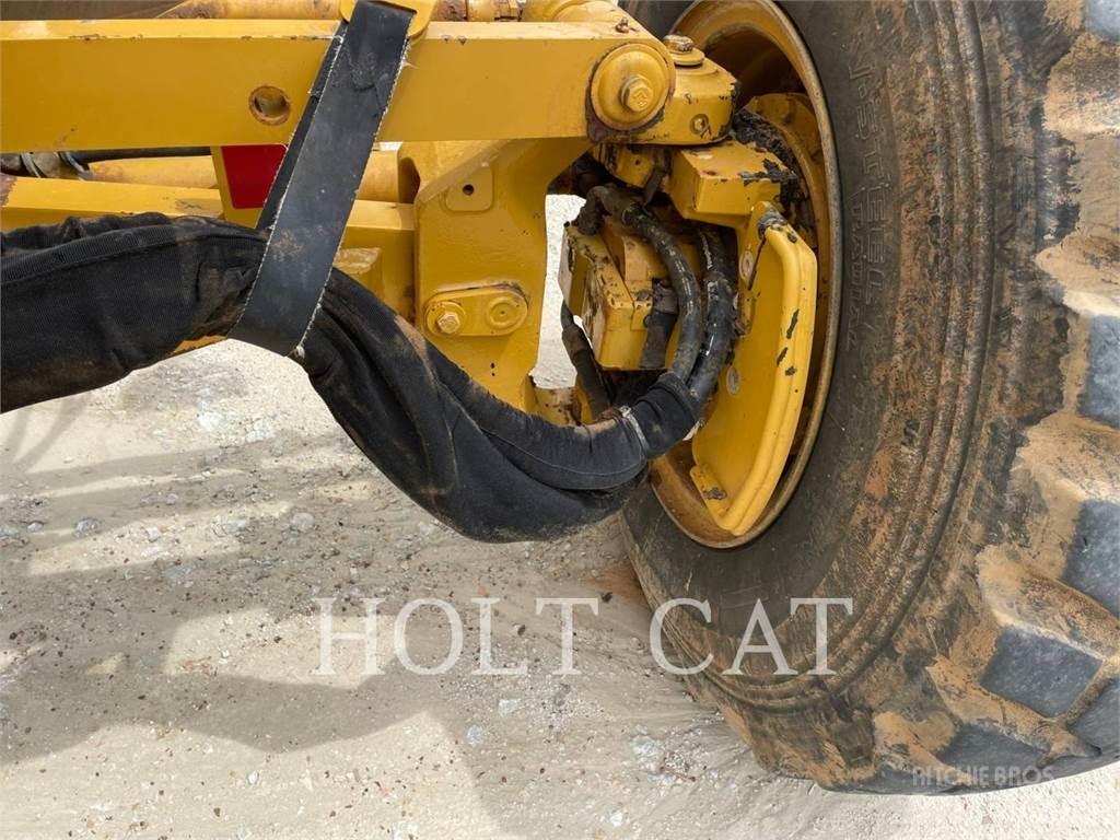 CAT 150-15AWD 平地机/推土机