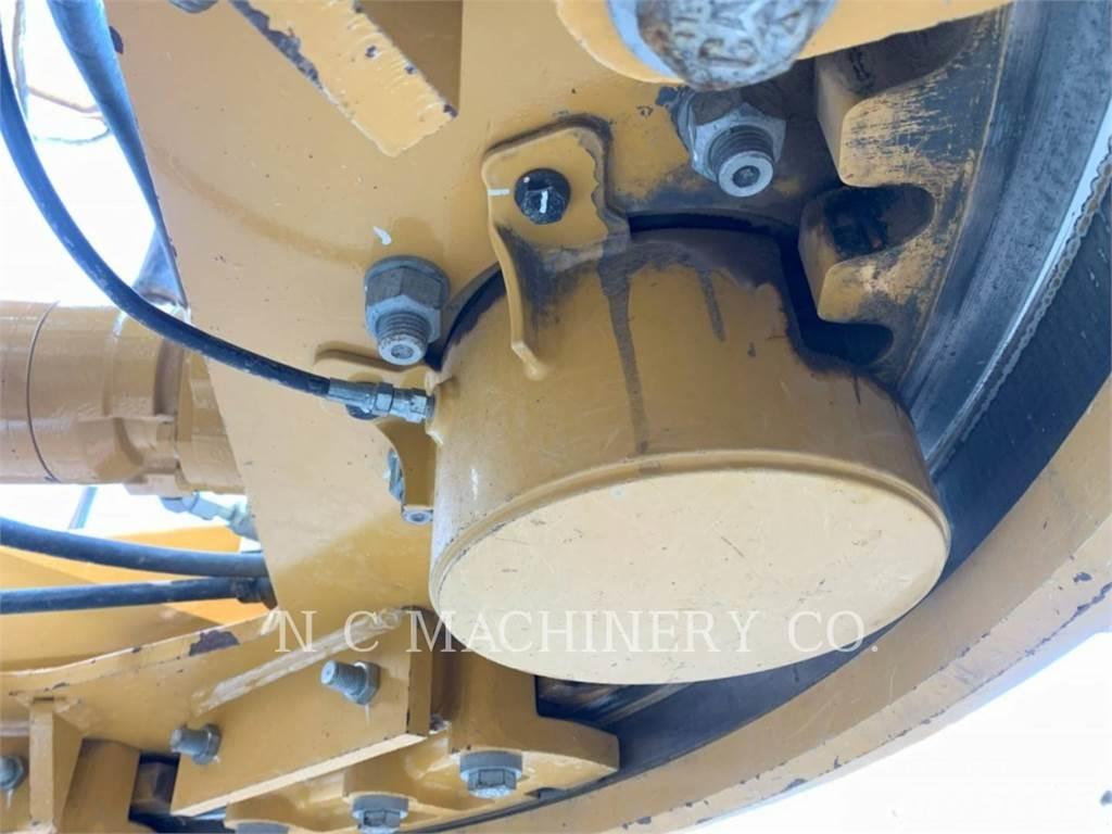 CAT 150-15AWD 平地机/推土机