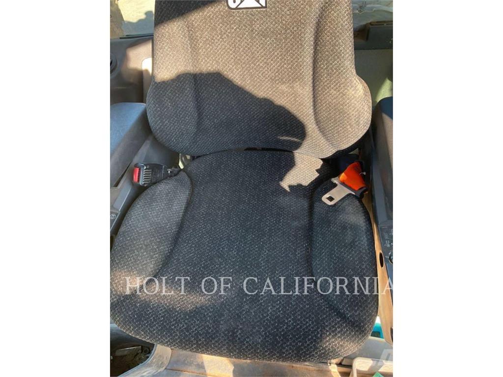 CAT 150 3D 平地机/推土机