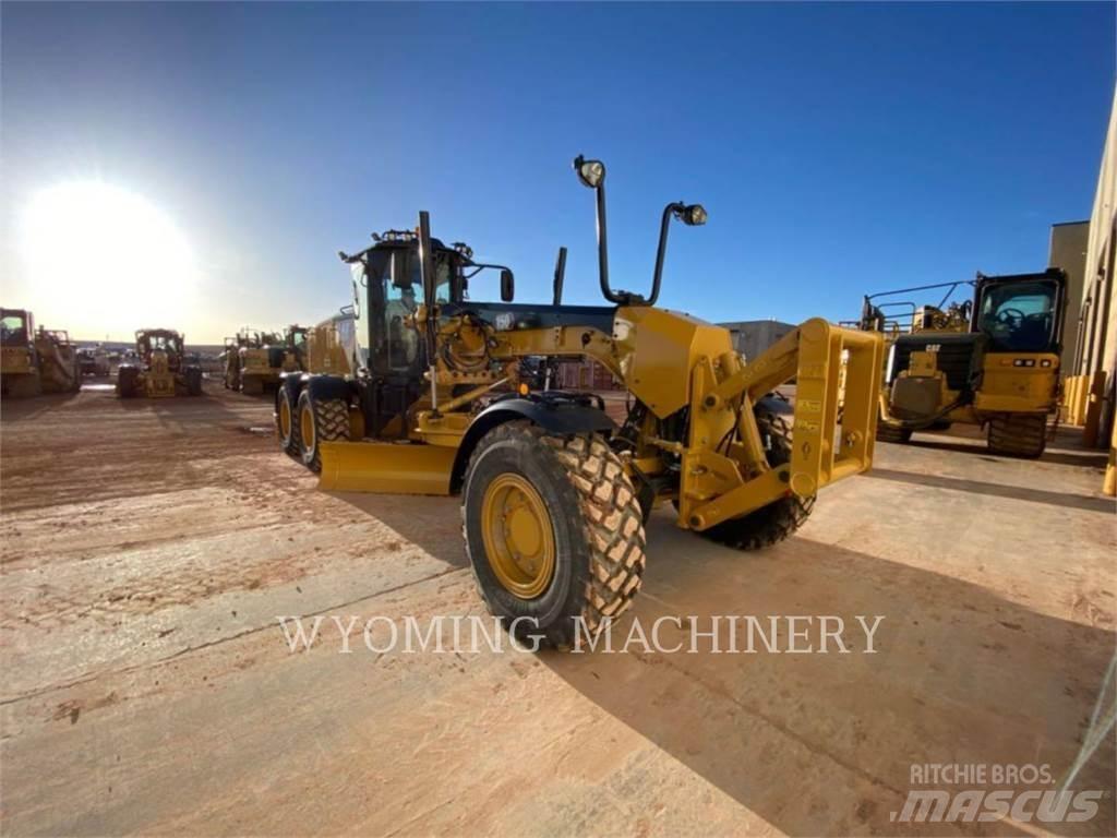 CAT 150 AWD 平地机/推土机