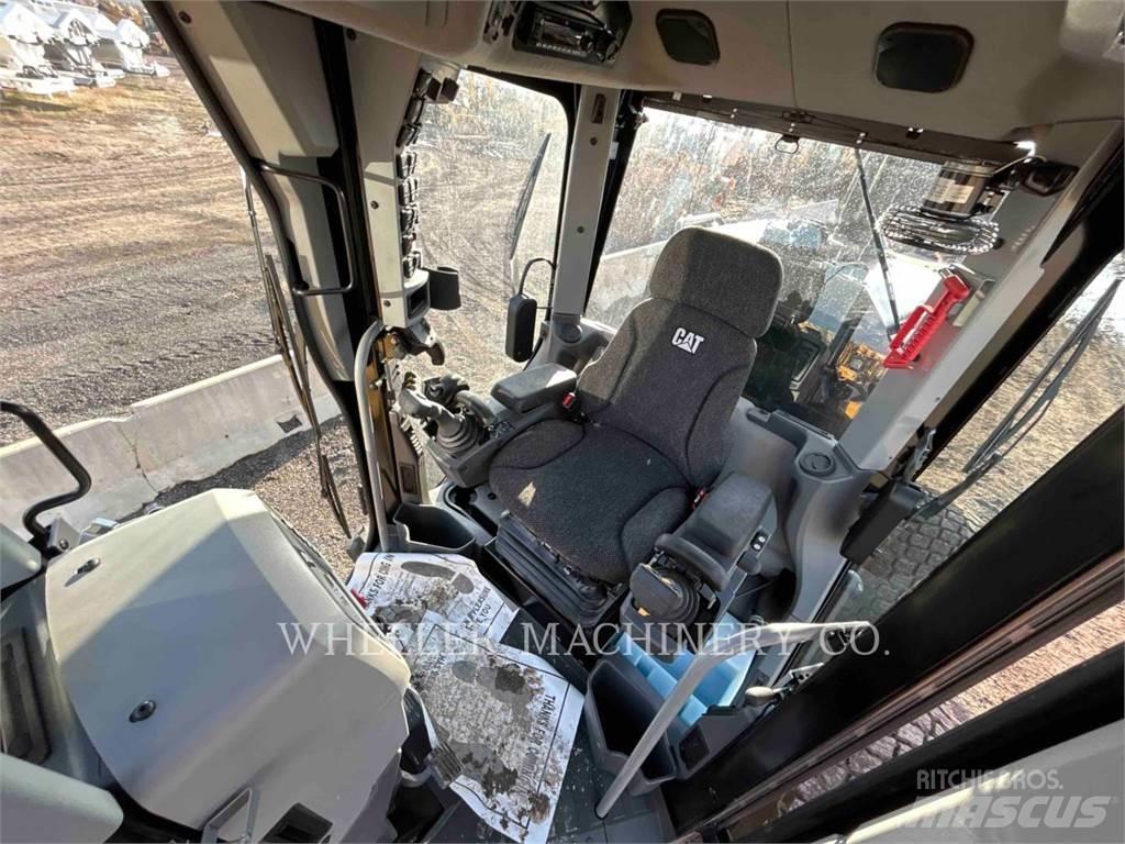 CAT 150 AWD 平地机/推土机
