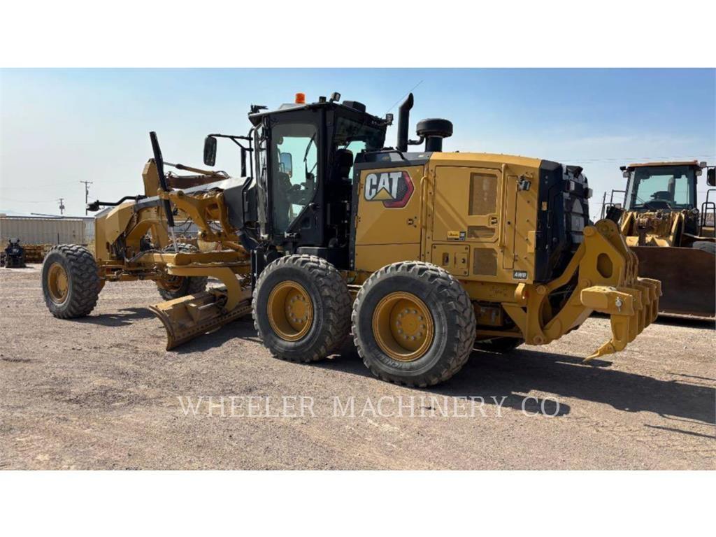 CAT 150 AWD 平地机/推土机