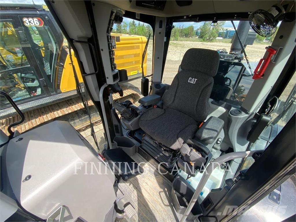 CAT 150 AWD 平地机/推土机