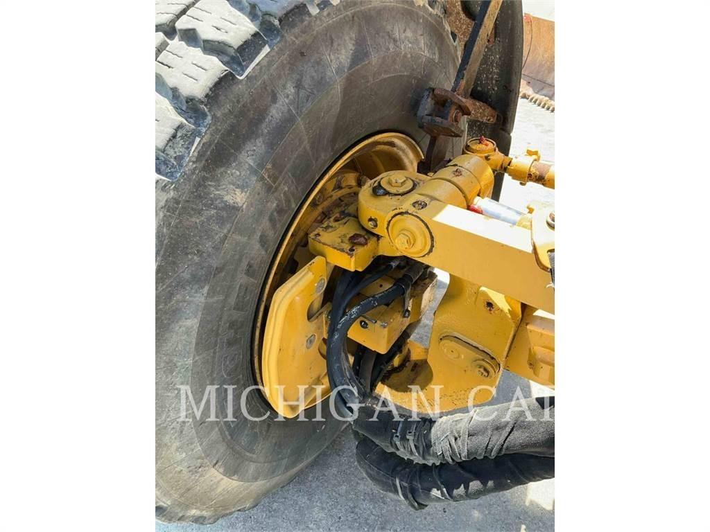 CAT 160M3 AWD 平地机/推土机