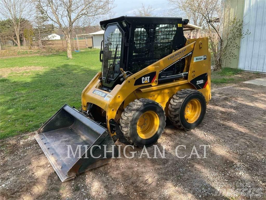 CAT 226B3 C 滑移装载机