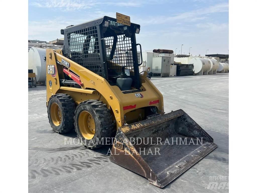 CAT 226B3LRC 滑移装载机