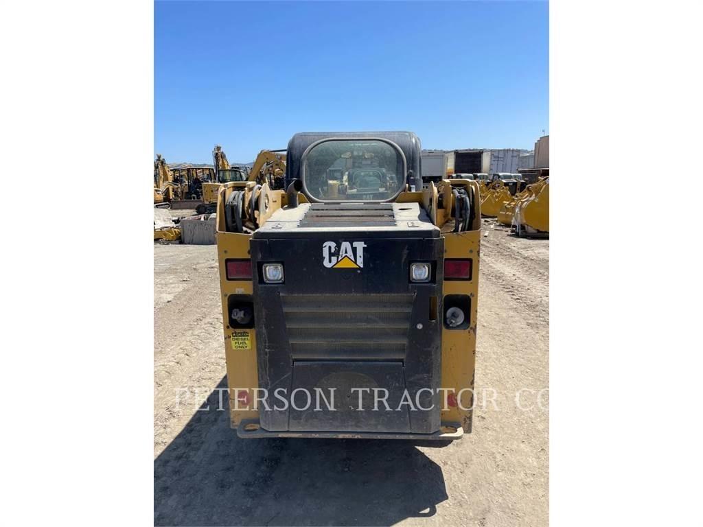 CAT 226D 滑移装载机