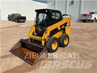 CAT 226D 滑移装载机