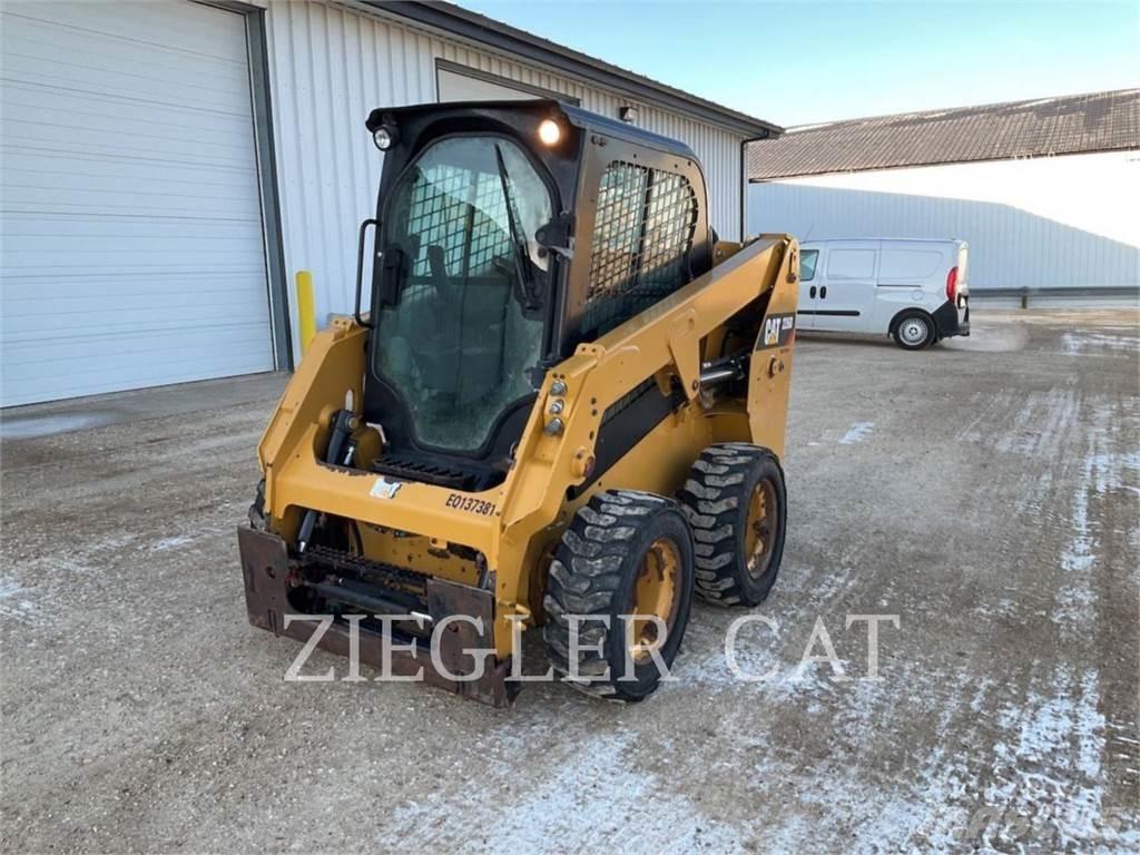 CAT 226D 滑移装载机