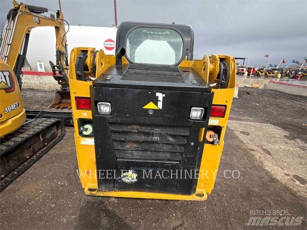 CAT 226D C1-H2 滑移装载机
