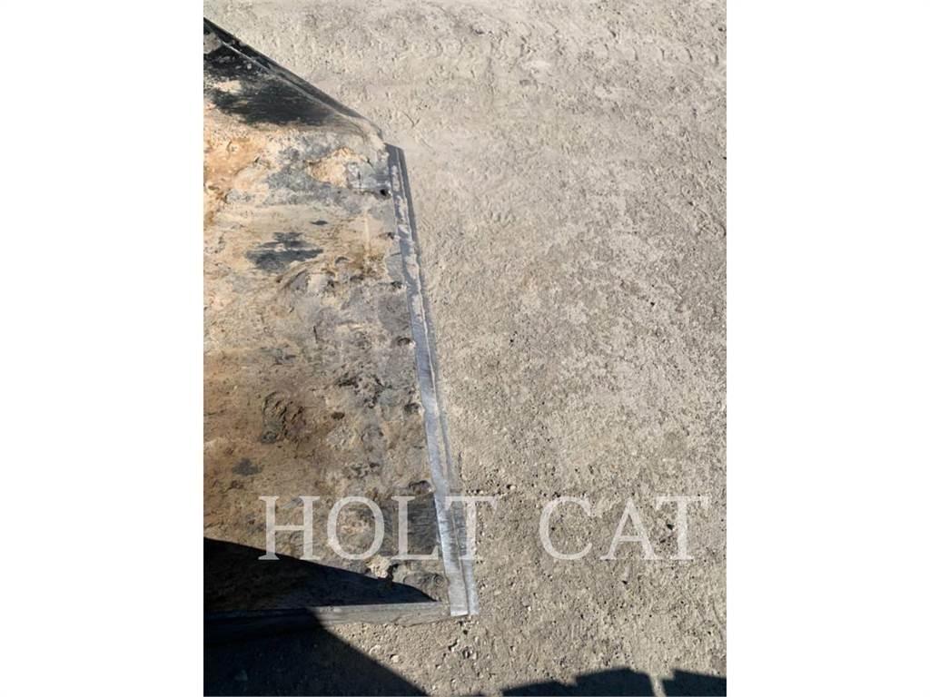 CAT 226D CAB 滑移装载机