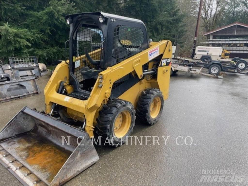 CAT 226D H1CN 滑移装载机