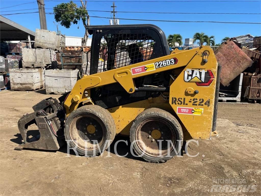 CAT 226D3 滑移装载机