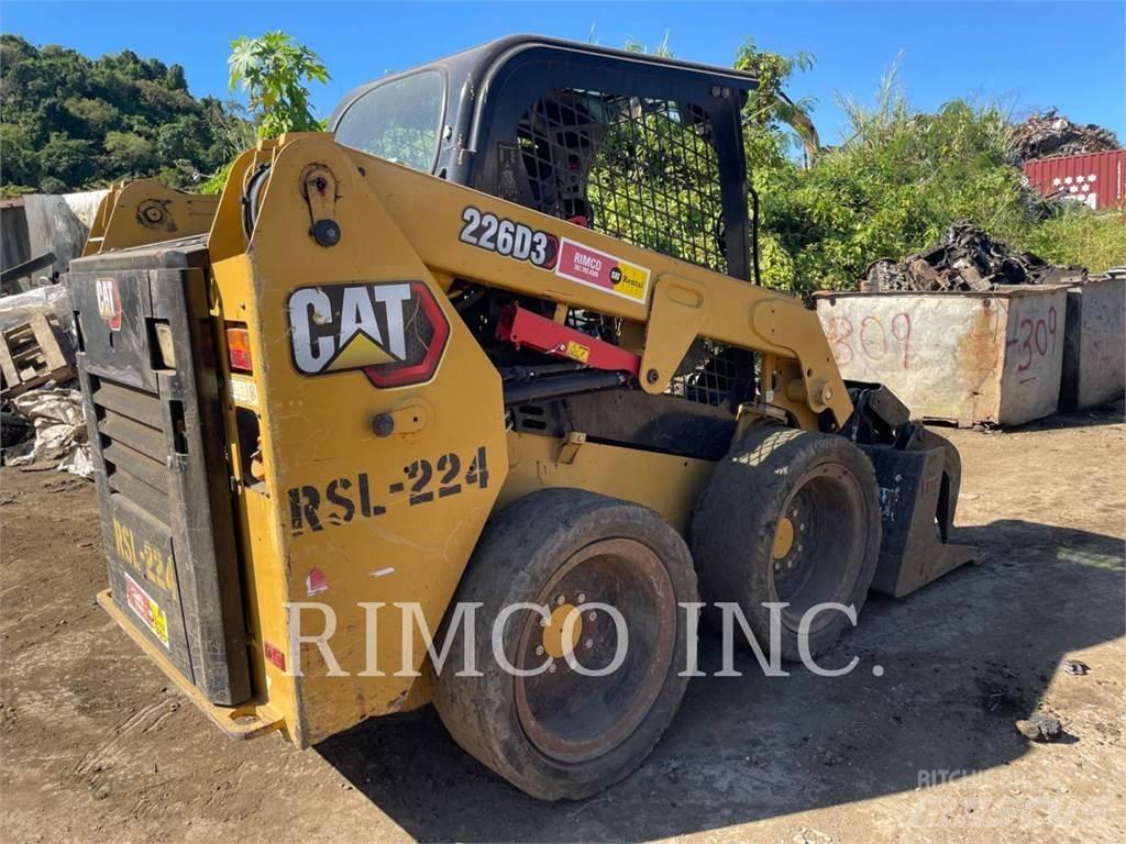 CAT 226D3 滑移装载机