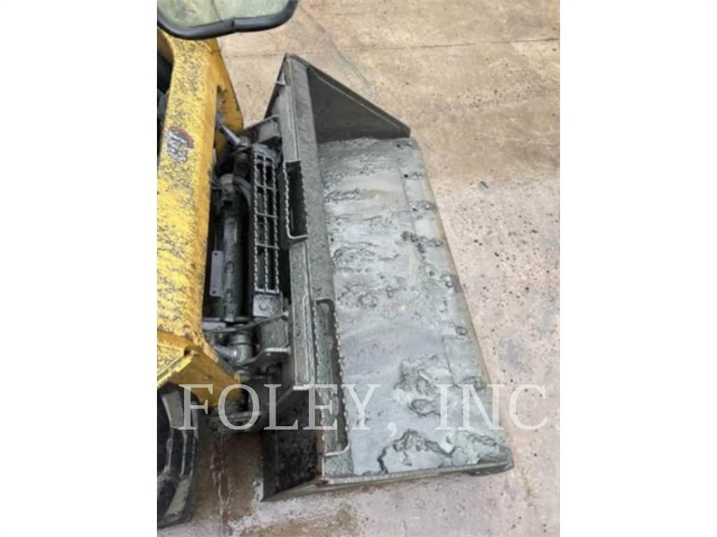 CAT 226D3 滑移装载机