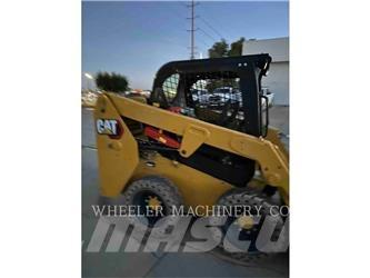 CAT 226D3 C1H2 滑移装载机
